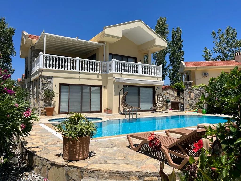 Dalyan In Arıkbaşı 4+1 Zu Verkaufende Villa