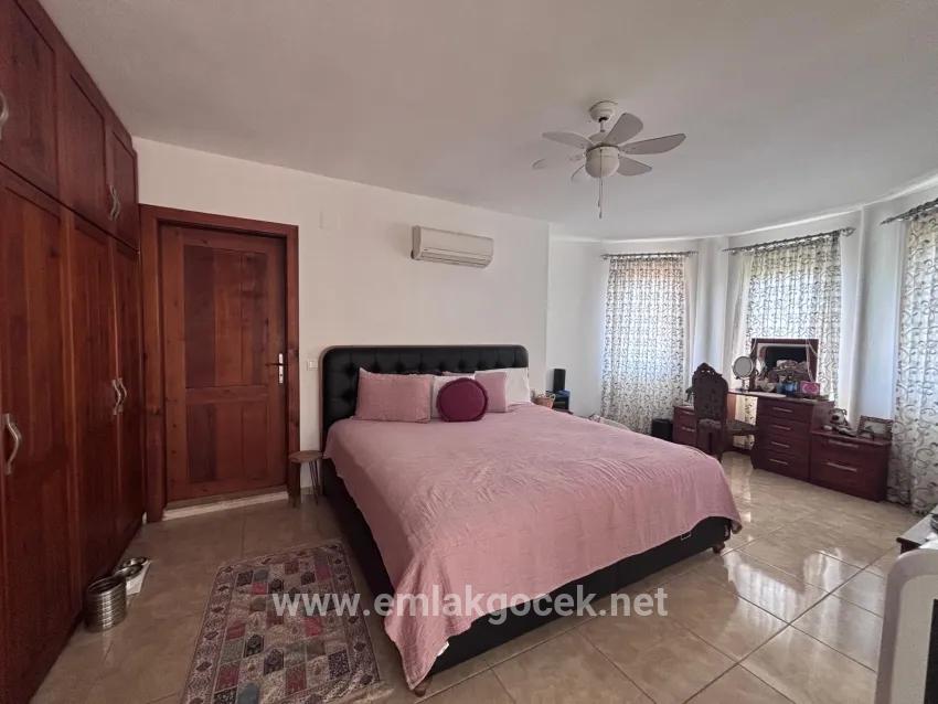 Eckgrundstück Mit 980 M² Und 5+1 Zimmern In Dalyan, Maraş, Zu Verkaufen.