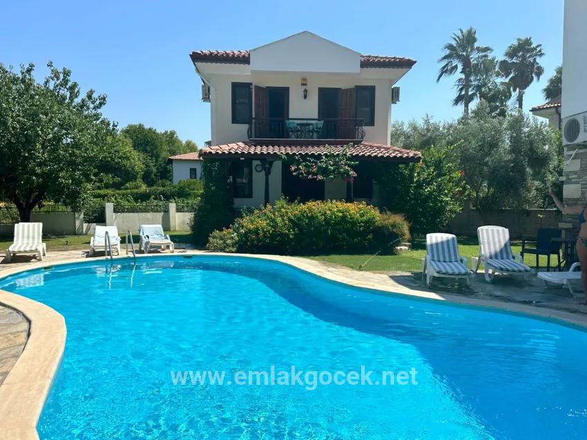 2+1-Zimmer Villa Zu verkaufen in Dalyan Bz. Ortaca - 250 m²