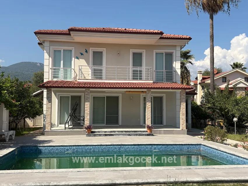 4+1-Zimmer Villa Zu verkaufen in Dalyan Bz. Ortaca - 520 m²