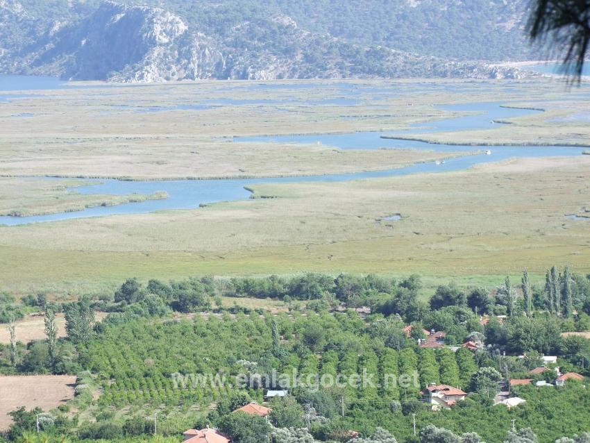 1252m2 Grundstück Zum Verkauf Mit Seeblick In Çandır