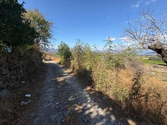 In Dalyan Karadağ Seeblick 5.000m2 zu verkaufen Acker