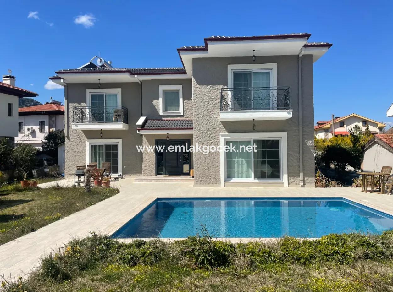 Villa Zum Verkauf In 514M2 Grundstück In Dalyan Gülpinar