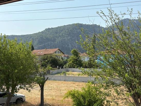 Zweistöckiges Haus Auf Einem 514 M² Großen Grundstück In Okçular Zu Verkaufen.