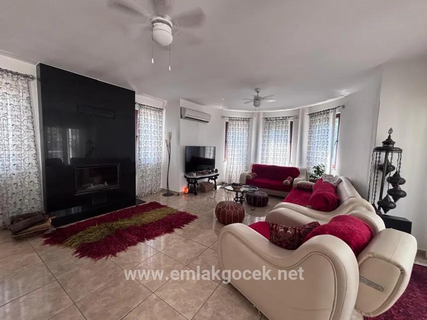 Corner Plot Of 980m2 With 5+1 Rooms For Sale In Dalyan, Maraş.
