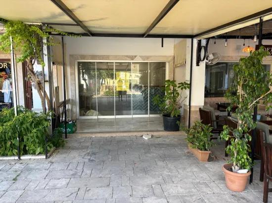 In the centre of Dalyan, 45m2 shop for sale