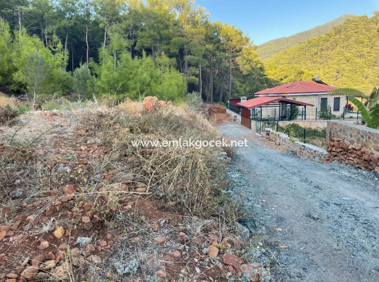 Land For Sale In Ekincik With Sea View 420M2 Zoned