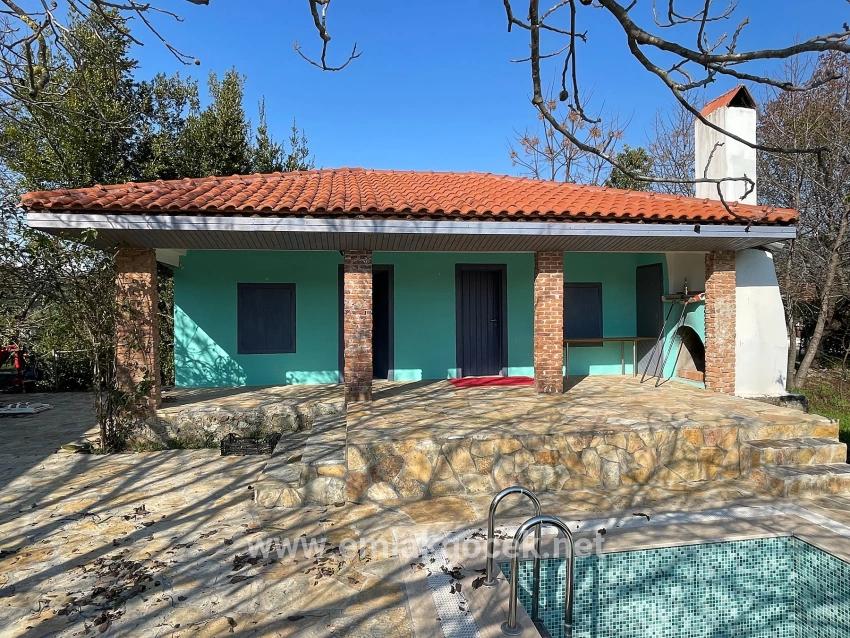 Для продажи Семейный дом 4+2 в Eskiköy Ortaca - 2.882 m²
