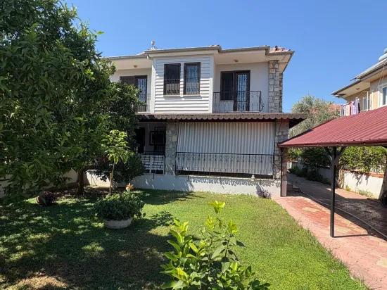 в центре Dalyan внутри участка 300m2 вилла 3+1 на продажу