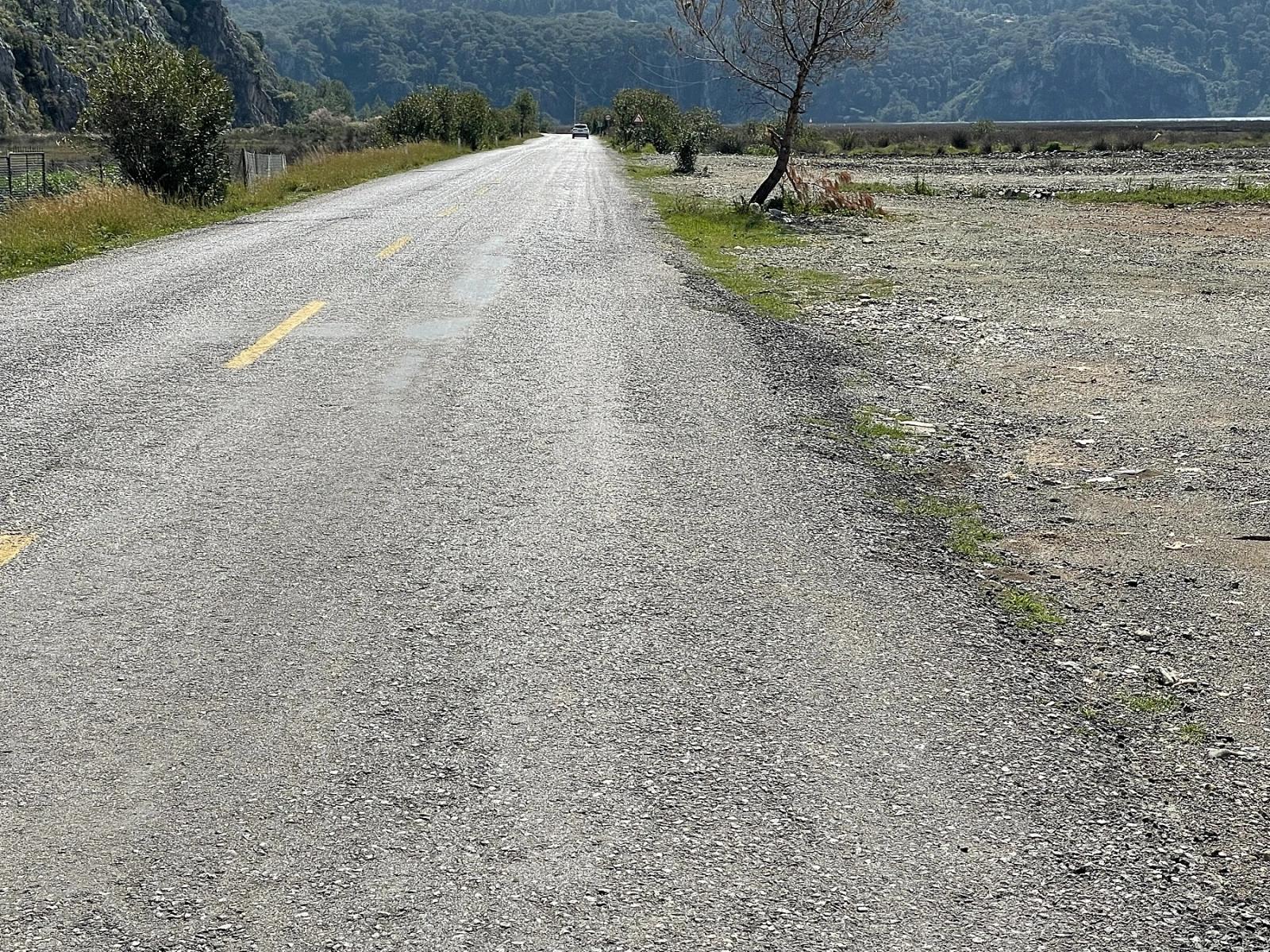 Dalyan İztuzu Plaj Yoluna Sıfır 19.600m2 Satılık Tarla