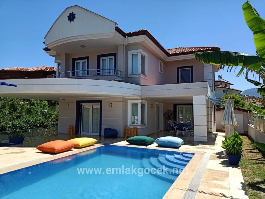 Dalyan Gülpınar 573m2 İçerisinde Satılık 4+1 Villa