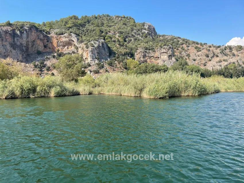 Çandır'da Kanala Sıfır 2765m2 Satılık Müstakil Ev