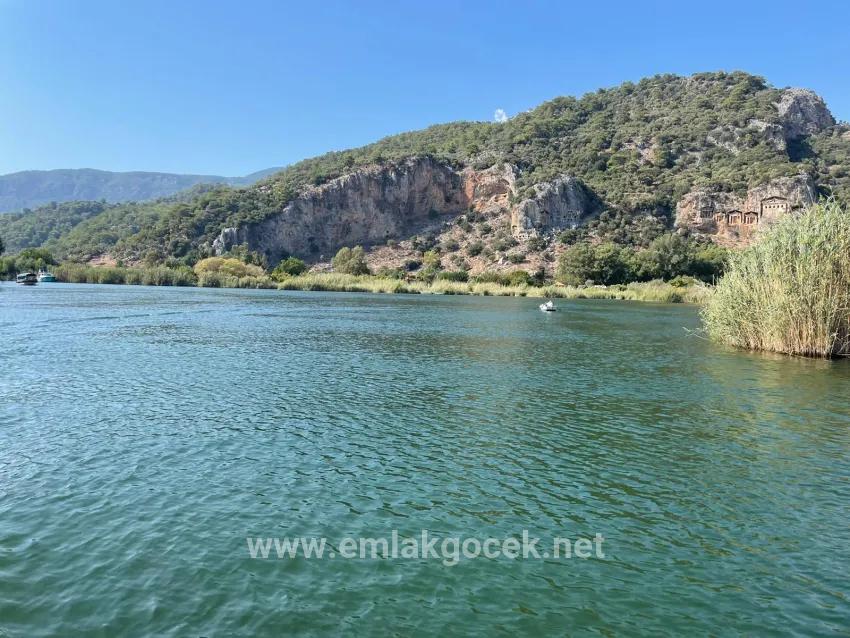 Çandır'da Kanala Sıfır 2765m2 Satılık Müstakil Ev