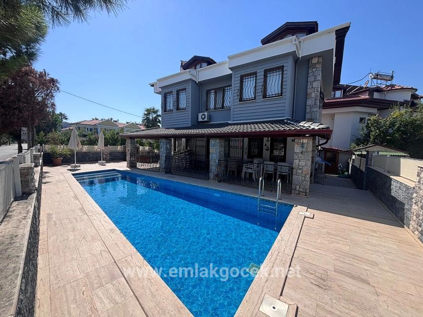 Ortaca Dalyan Mah. Satılık 5+1 Villa - 301 m²