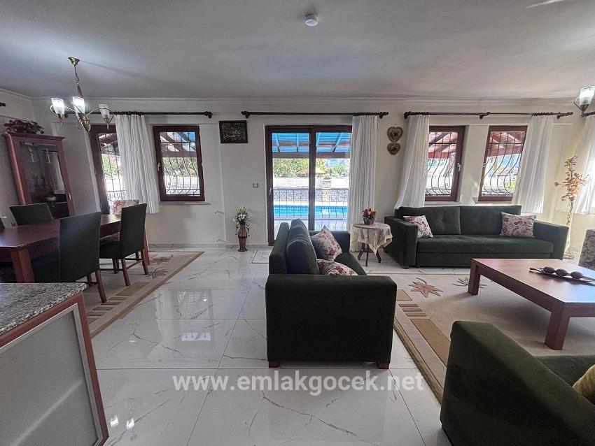 Dalyan'da 301m2 Arsa İçerisinde 5+1 Satılık Villa