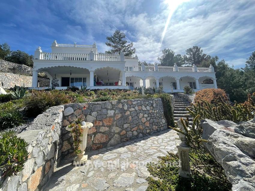Ortaca Gökbel Mah. Satılık 7+1 Villa - 5.000 m²