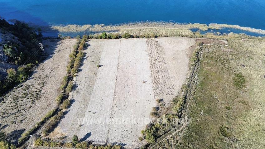 Çandır'da Göle Sıfır 3210m2 Satılık 2b Arazisi
