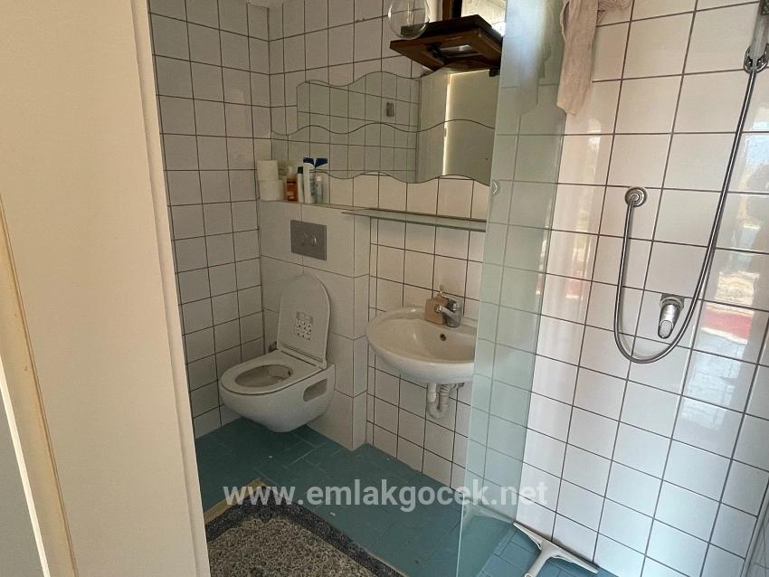 Eskiköy'de 2882 M2 Arsa İçerisinde Müstakil Satılık Tek Katlı Ev