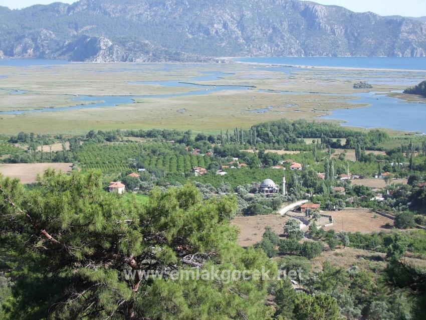 Çandır'da Göl Manzaralı 1252m2 Satılık Arsa