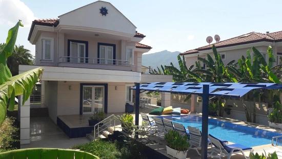 Dalyan Gülpınar 573m2 İçerisinde Satılık 4+1 Villa