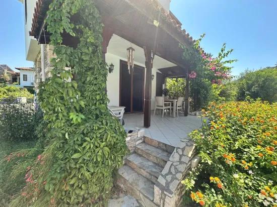 Dalyan Gülpınar'da Site İçerisinde 2+1 Satılık Villa