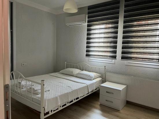 Dalyan'da Köşebaşı 600m2 Arsa İçerisinde 3+1 Satılık Villa
