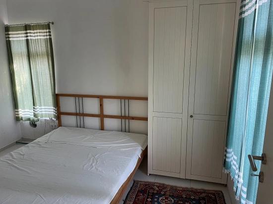 Eskiköy'de 2882 M2 Arsa İçerisinde Müstakil Satılık Tek Katlı Ev