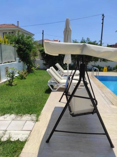 Dalyan Gülpınar'da Köşebaşı 545m2 Arsa İçinde Satılık 4+1 Villa