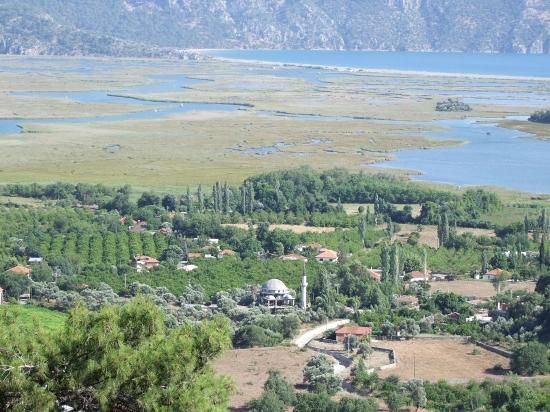 Çandır'da Göl Manzaralı 1252m2 Satılık Arsa