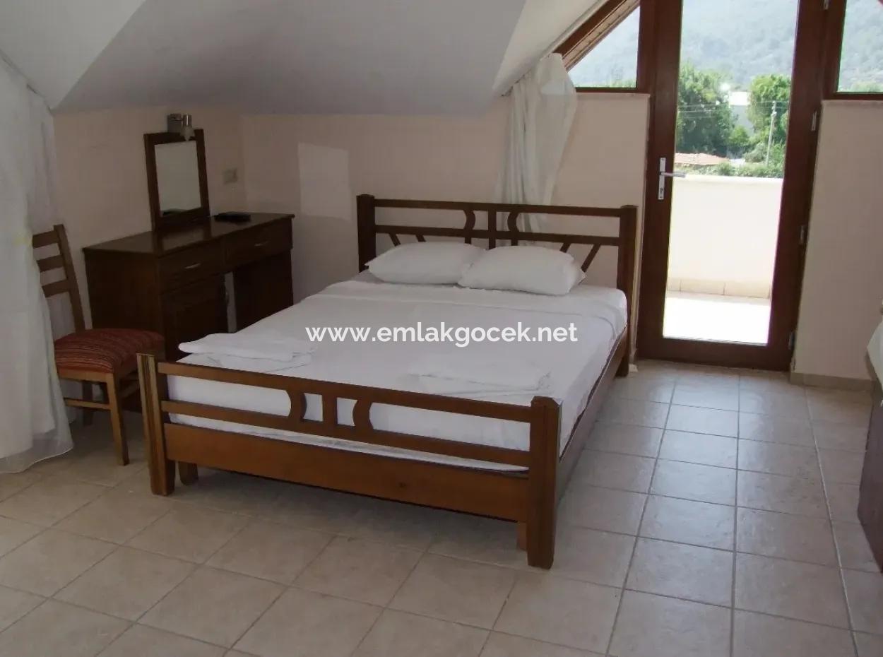 Dalyan'da Deniz Ve Kanal Göl Kral Mezarları Doğa Manzaralı Maraşda Satılık Lüks Villa