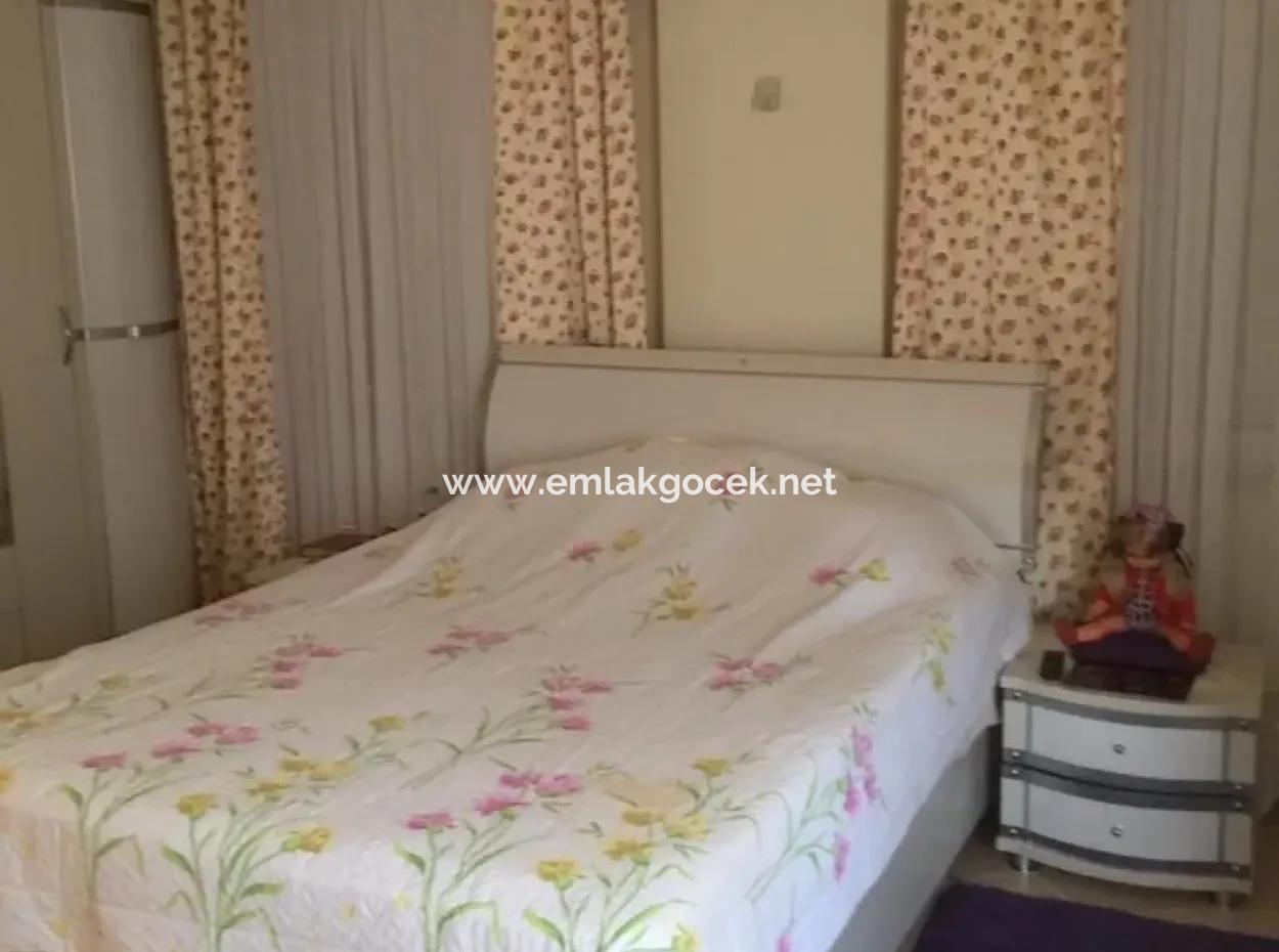 Alanya Telatiye Mahallesi Konaklı Mevkiinde Denize Yakın Köşebaşı 338M2 Arsa İçerisinde Satılık Villa