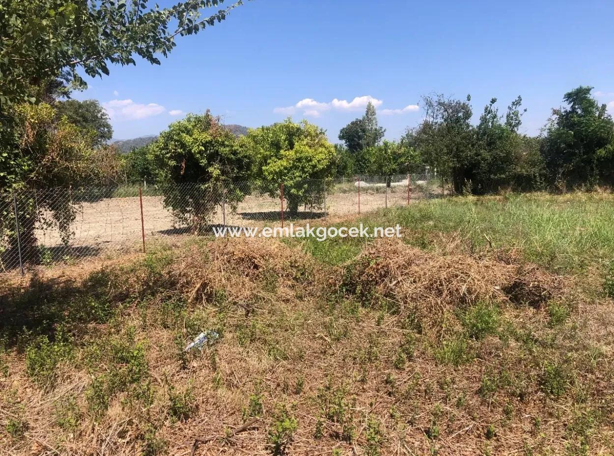 Okçular'da Dağ Manzaralı 570M2 Satılık Arsa