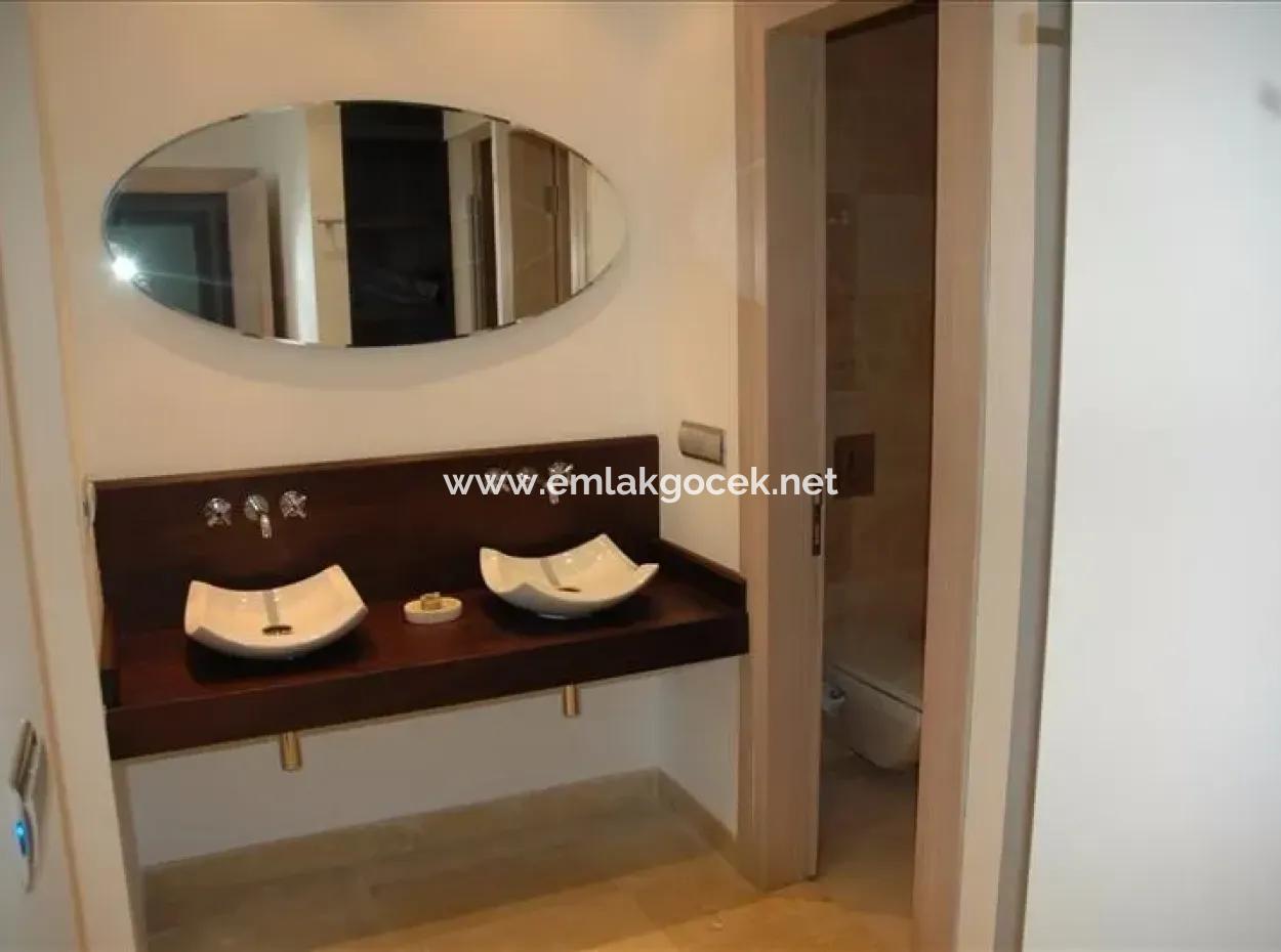 Kaş Denize Sıfır Satılık Villa Meyis Adasına Ve Deniz Manzaralı Satılık Villa