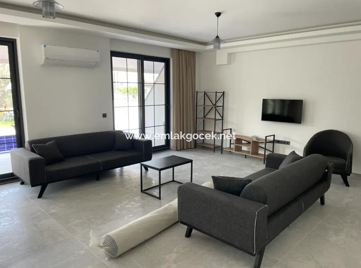 Dalyan  Merkezde 4+1 Satılık Villa