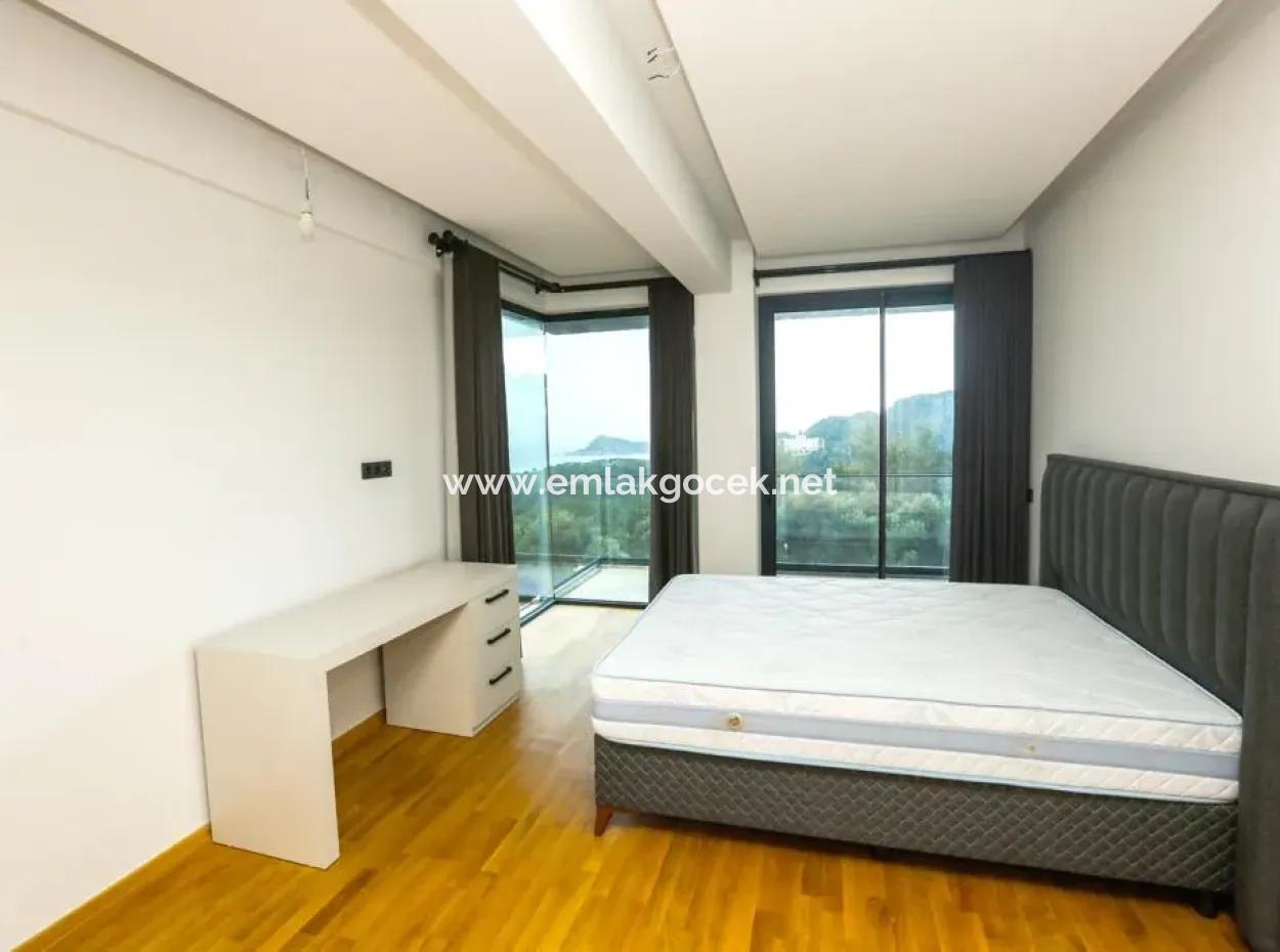 Sarıgerme'de Deniz Manzaralı Satılık Taş Villa