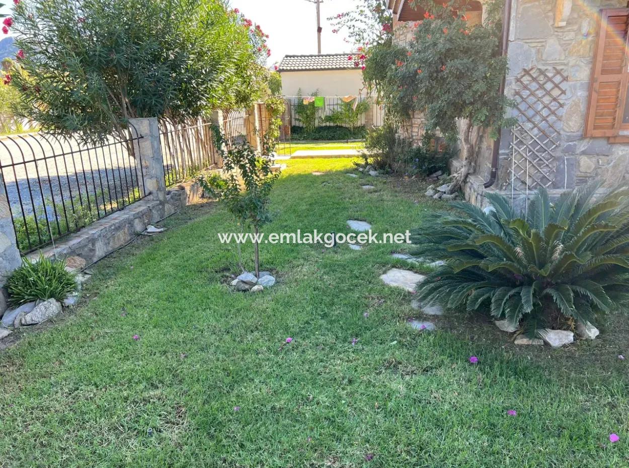 Dalyan Gülpınar'da 580M2 Arsa İçerisinde Satılık Taş Villa