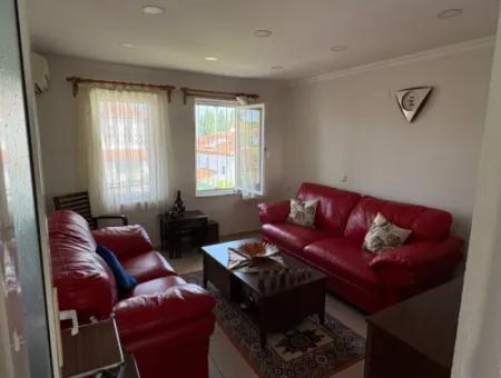 Okçular'da 514M2 Arsa İçerisinde 2 Katlı Satılık Ev