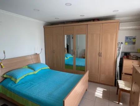 Okçular'da 514M2 Arsa İçerisinde 2 Katlı Satılık Ev