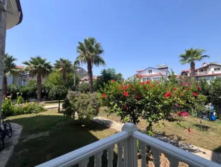 Dalyan Maraş'da Köşebaşında 980M2 Arsa İçin'de 5+1 Satılık Villa