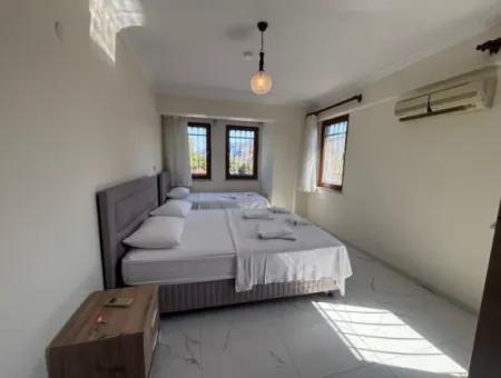 Dalyan Merkezde 301M2 Arsa İçerisinde 5+1 Satılık Villa