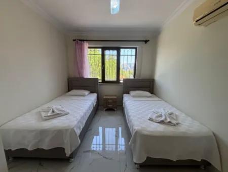 Dalyan Merkezde 301M2 Arsa İçerisinde 5+1 Satılık Villa